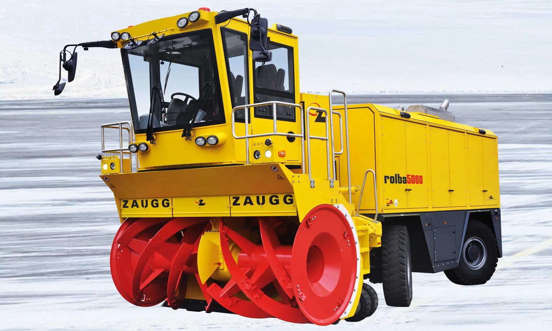 自推式吹雪机 Rolba 5000 Zaugg Ag Eggiwil 机场