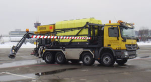 机场除冰车