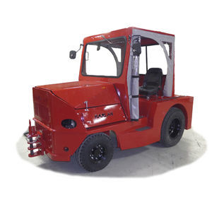 后推牵引车 1