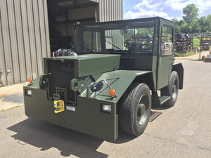 后推牵引车 1