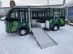 机场摆渡车