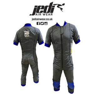 跳伞连体服