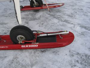 轻型飞机滑雪降落板