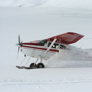 轻型飞机滑雪降落板