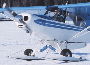 轻型飞机滑雪降落板