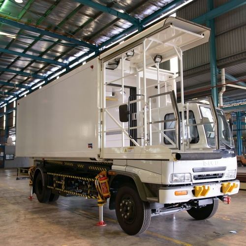 机场航空食品装运车 - HALFCAB - AEROMOBILES PTE LTD