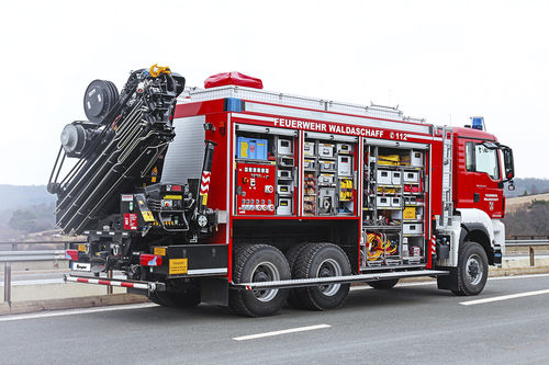 机场消防车 - RW crane - ALBERT ZIEGLER GMBH - 快速干预 / 带有伸缩水炮