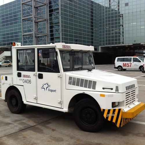 拖曳牵引车 - TA-5 5P - EINSA - EQUIPOS INDUSTRIALES DE MANUTENCIÓN - 飞机 / 有杆 / 带驾驶室