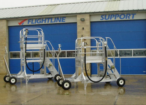 加油活动梯 - 757 - FLIGHTLINE SUPPORT LTD