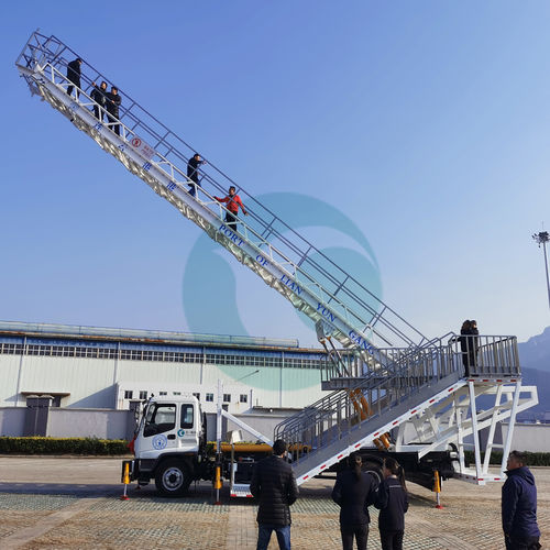 登船梯 - JSTY5120JKT - Jiangsu Tianyi Aviation Industry Co., Ltd. - 移动式 / 伸缩 / 自推式