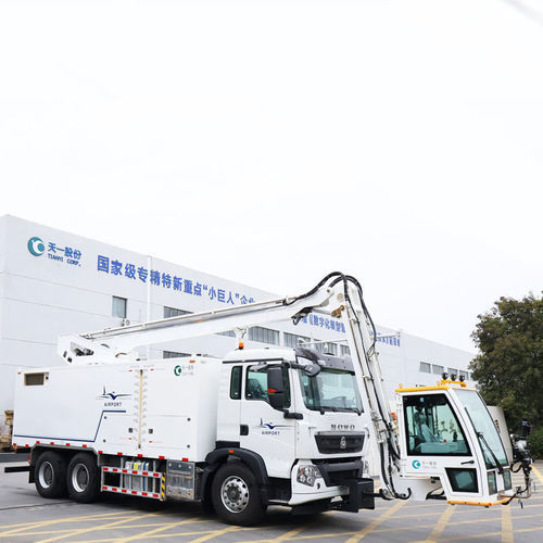 飞机除冰车 - JSTY9600I - Jiangsu Tianyi Aviation Industry Co., Ltd. - 喷雾