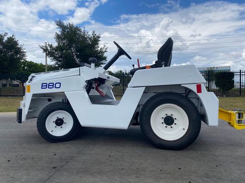 拖曳牵引车 - B80 - OSHKOSH AEROTECH - 飞机 / 电动 / 有杆