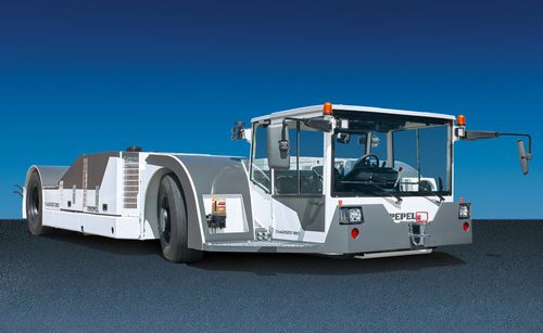 拖曳牵引车 - CHARGER 380 - TREPEL AIRPORT EQUIPMENT GMBH - 飞机 / 电动 / 无杆