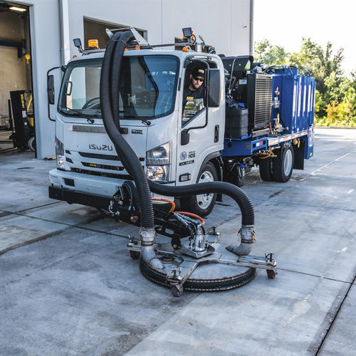 机场跑道清洁设备 - Surface Hog - WATERBLASTING TECHNOLOGIES - 牵引式 / 表面清洁