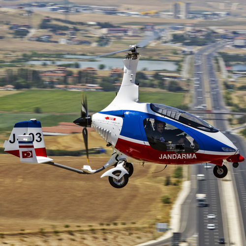 双人旋翼机 - Cavalon Sentinel - AutoGyro GmbH - 四冲程发动机 / 封闭式驾驶舱 / 并肩式
