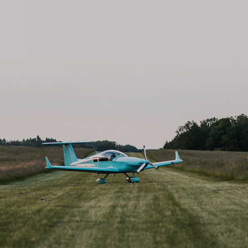 双人超轻型飞机 - DV-1 SKYLARK - DOVA AIRCRAFT Spol. s.r.o. - 四冲程发动机 / 训练用 / 单引擎