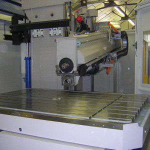 CNC数控铣床 - Centeplex - Mollart Engineering Limited - 通用 / 5轴及以上 / 用于航空航天业