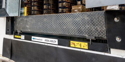 液压装卸平台 - Crawford DL6010S series  - Assa Abloy Entrance Systems - 立式