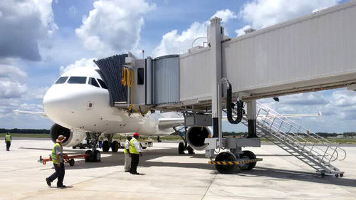乘客登机桥 - Shanghai Haobo Aviation Equipment Co., Ltd. - 玻璃墙