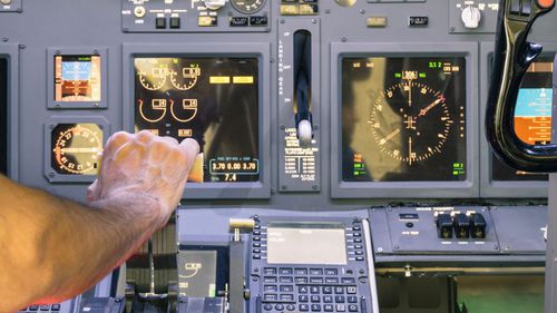 电子飞行仪表系统EFIS - Saab International Deutschland GmbH - 飞机