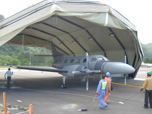 飞机机库 - CAE  - RUBB BUILDINGS LTD - 临时 / 机场