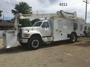 飞机除冰车 - Trump 2000 II - Ground Support Specialist LLC - 喷雾