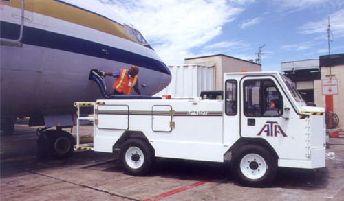 自推式飞机污水车 - APV - Lift-A-Loft Corporation - 机场