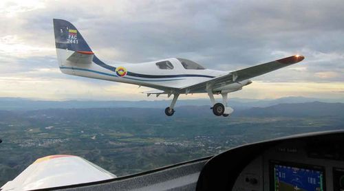航拍飞机 - Synergy  - Lancair International - 旅游用 / 单引擎 / 活塞发动机