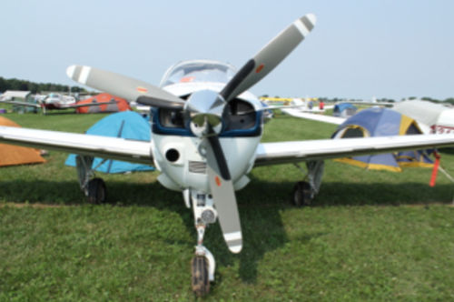 牵引飞机螺旋桨 - PHC-C3YF-1RF/F8468A-6R - Hartzell Propeller, Inc. - 80"+ / 3 / 铝