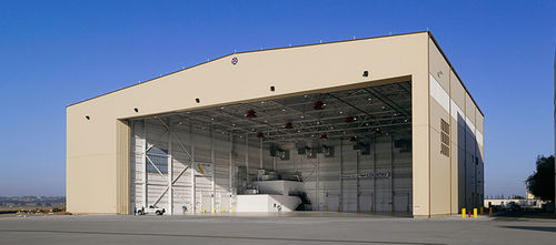 飞机机库 - March Air Reserve Base C-17 - Heavy Structures - 临时 / 开放式 / 机场