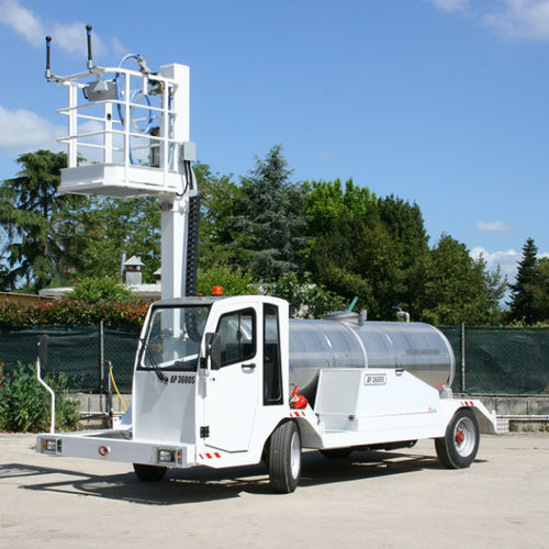 自推式饮用水车 - AP D series - Darmec Technologies S.r.l - 带有流量计 / 带升降平台 / 机场