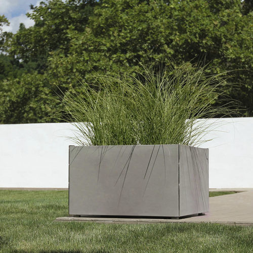 机场花坛 - Miter  - Forms+Surfaces - 不锈钢 / 钢 / 混凝土
