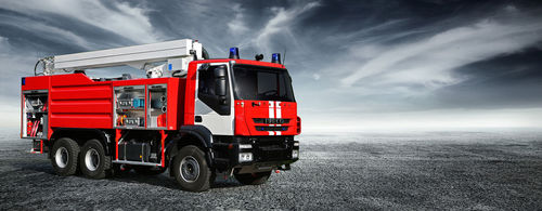 伸缩水炮消防车 - IVECO MAGIRUS