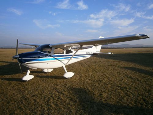 休闲飞机 - LEGEND 600 - AEROPILOT Ltd - 拖曳 / 单引擎 / 四冲程发动机