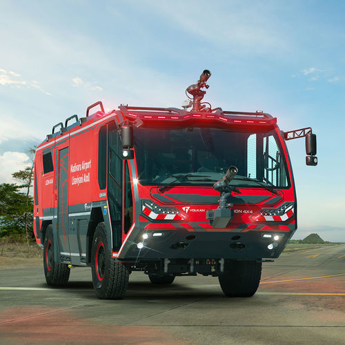 四驱消防车 - VOLKAN FIREFIGHTING COMPANY - 机场 / 快速干预 / 带有伸缩水炮