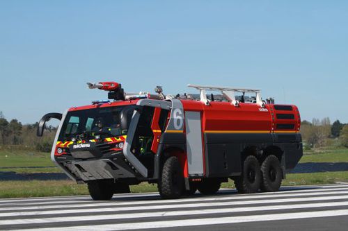 机场消防车 - TITAN T36-650 - Sides - 快速干预 / 6x6 / 带有伸缩水炮