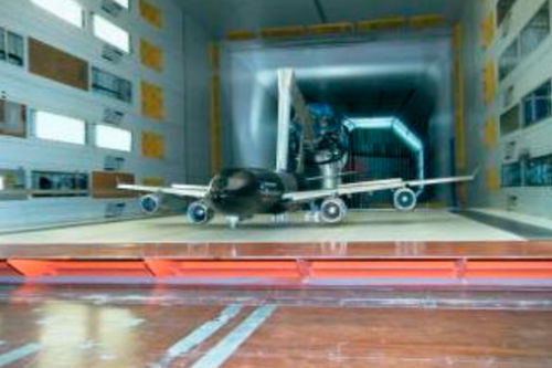 闭合回路风洞 - KRG - German-Dutch Wind Tunnels - 飞行 / 模型架