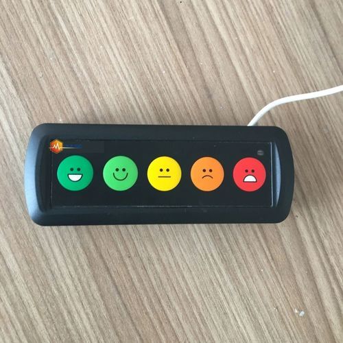 顾客满意度评价器 / 手提式 - Madbee mobility solutions pvt.ltd - 机场