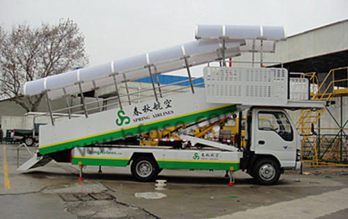 登船梯 - HFKT4800 - Shanghai Hangfu Airdrome Equipment Co., Ltd. - 移动式 / 带顶棚 / 飞机