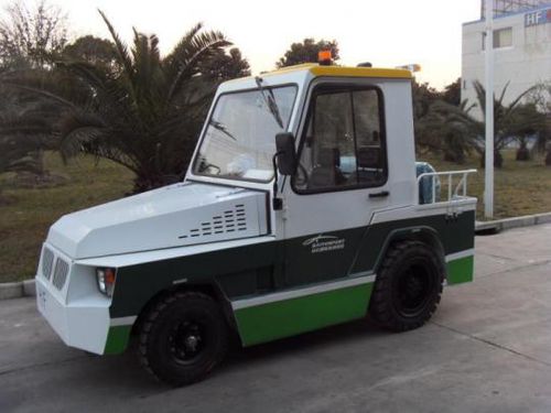 拖曳牵引车 - HF5825Z  - Shanghai Hangfu Airdrome Equipment Co., Ltd. - 飞机 / 柴油 / 无杆
